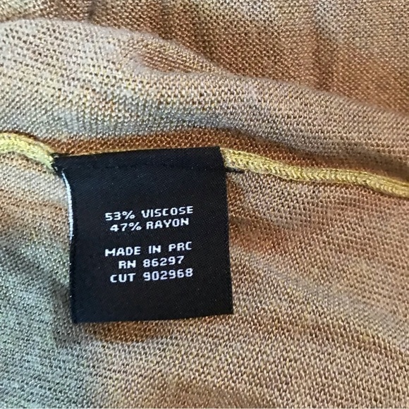 𝅺VERTIGO women’s size medium dress. Rayon and viscose, gold and cream colour. - Picture 7 of 10